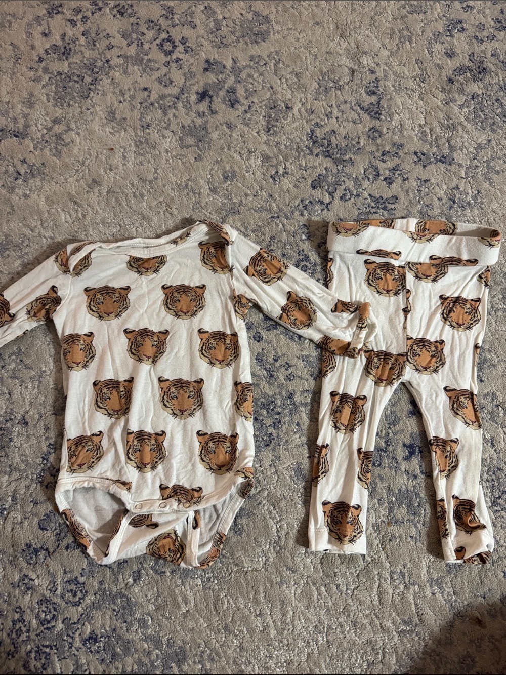Kate & Quinn 3-6 months White One-Piece and Leggings Set with Brown Tiger Print